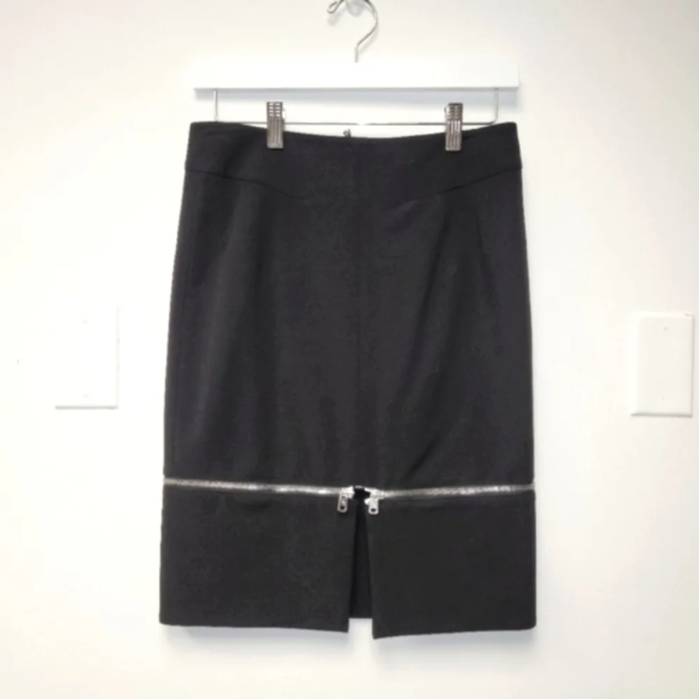 Alexander McQueen Black Pencil Zip around Skirt Size 38 EU 8 US